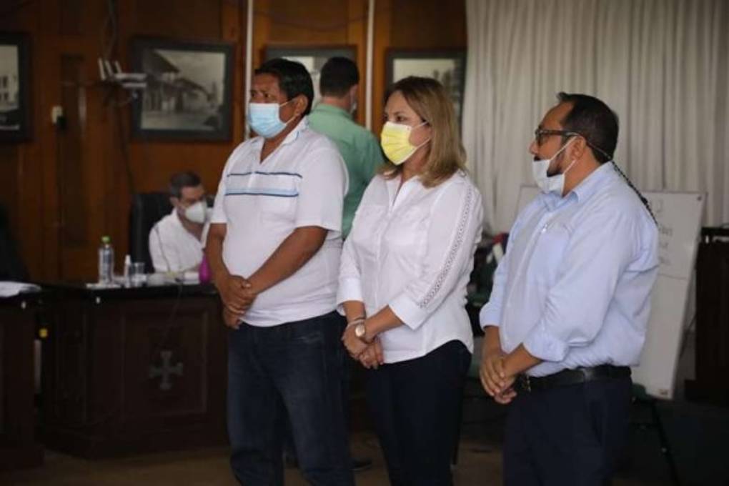 Creemos no descarta llamar a asambleístas suplentes del MAS tras abandono de los titulares de sesión preparatoria Creemos no descarta llamar a asambleístas suplentes del MAS tras abandono de los titulares de sesión preparatoria
