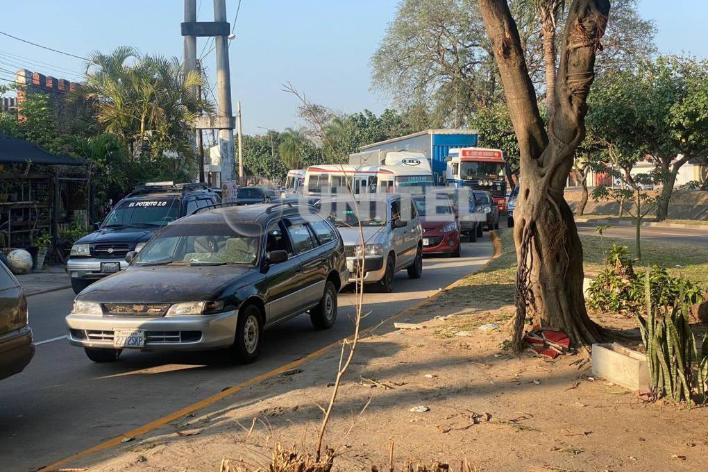 Santa Cruz Micreros Bloquean Dos Puntos Del Cuarto Anillo Para Exigir