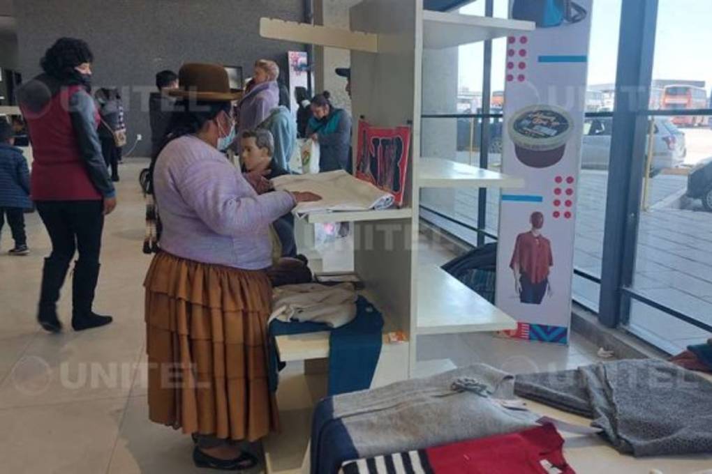 200 productores de El Alto se postulan en su Alcaldía para participar de Expocruz 2022 200 productores de El Alto se postulan en su Alcaldía para participar de Expocruz 2022