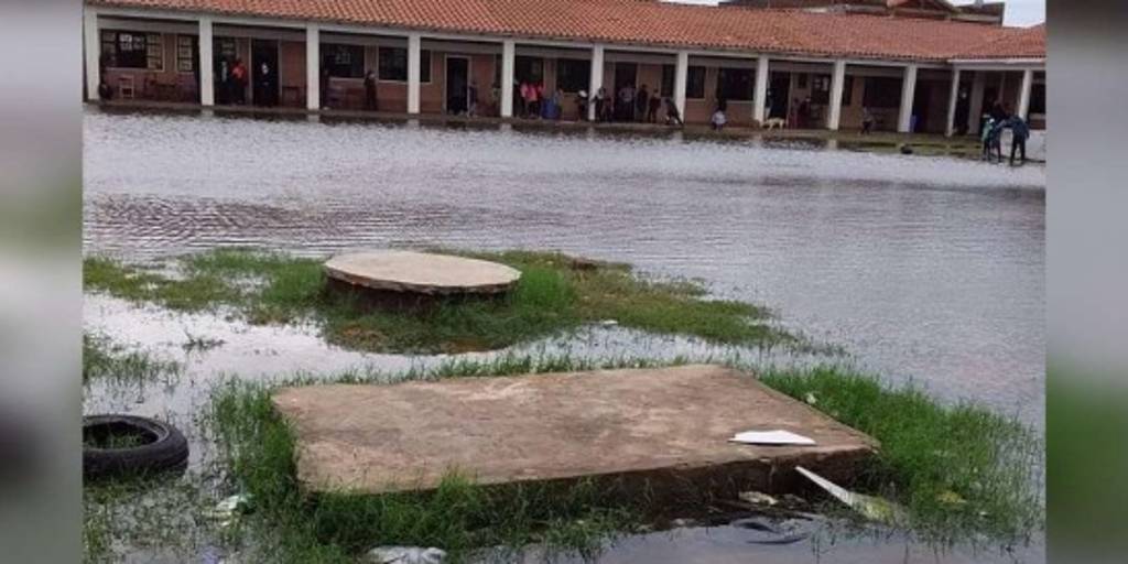 Son Cerca De Las Familias Damnificadas Por Las Lluvias En Dos