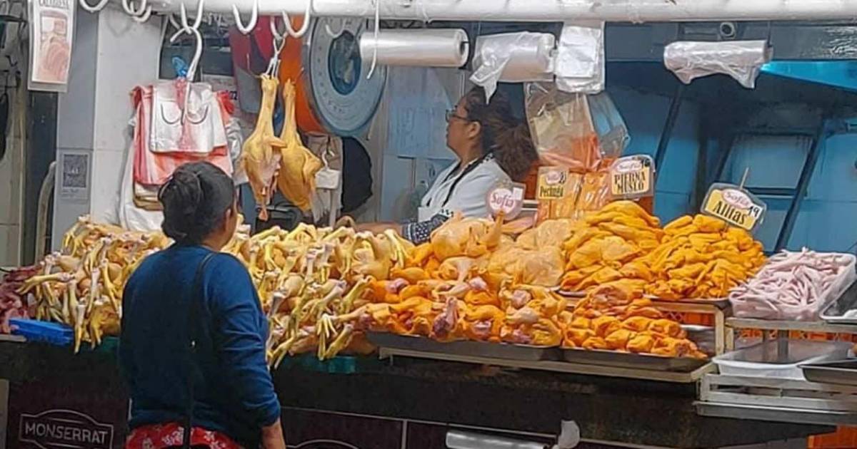 Baja El Precio Del Kilo De Pollo En Mercados Cruce Os Y Se Ofrece En Bs