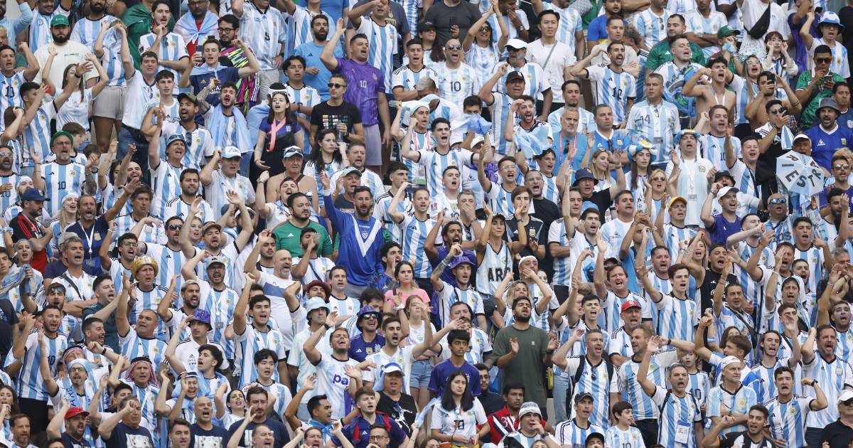 Los Hinchas Argentinos En Doha Protestan Por Las Entradas Para La Final