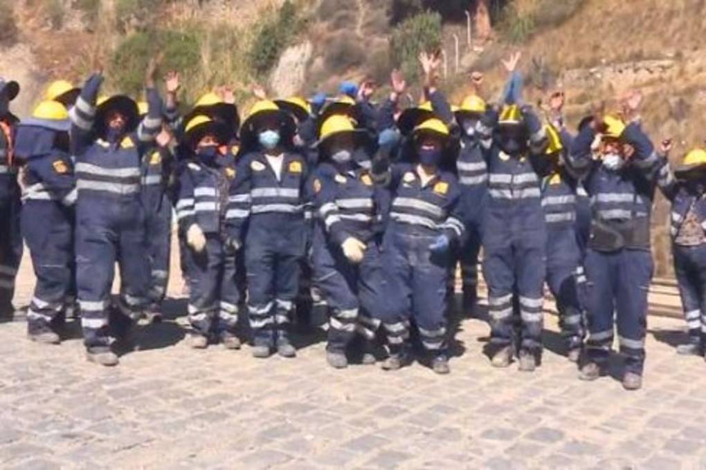 Mujeres constructoras y madres a tiempo completo, son ‘Bolivianas de Oro’ Mujeres constructoras y madres a tiempo completo, son ‘Bolivianas de Oro’
