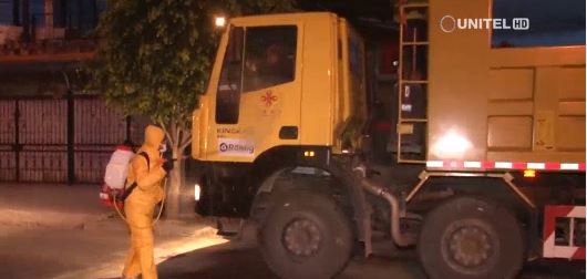 Desinfectan Los Carros Cisternas Que Llevan Agua A Barrios De Cochabamba