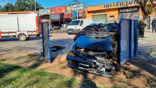 Argentina Cuatro Bolivianos Pierden La Vida Tras Chocar Su Auto Contra