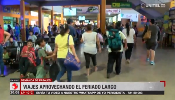 Gran Demanda De Pasajes En La Terminal Bimodal Para Salir De La Ciudad