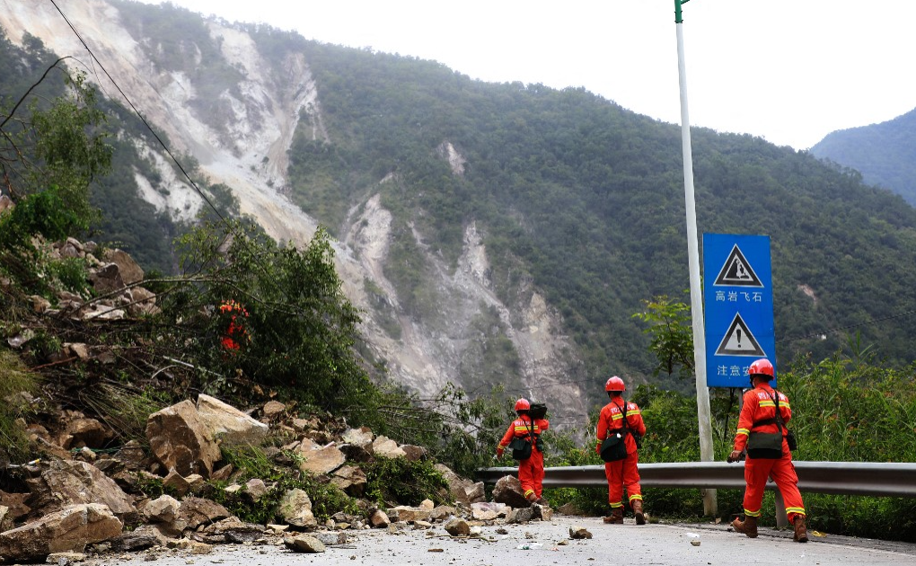 Cifra de muertos sube a 74 por el sismo en el suroeste de China