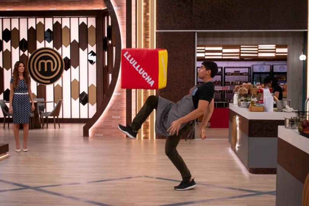 Los cocineros volvieron a lanzar el dado, pero para traer ingredientes del mercado