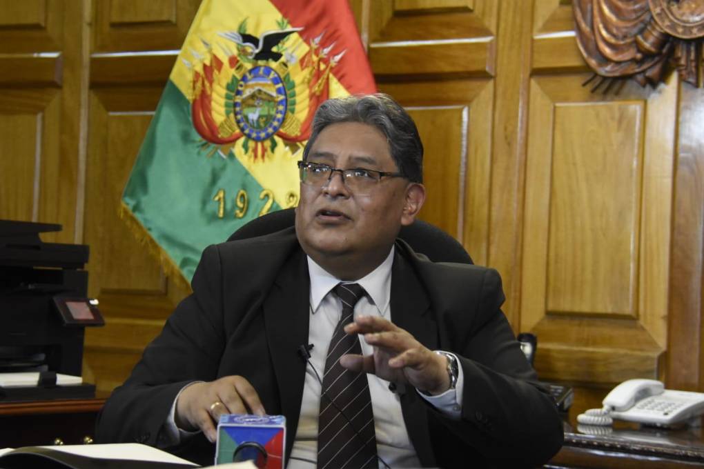Roja es el máximo ejecutivo del Banco Central de Bolivia (BCB)