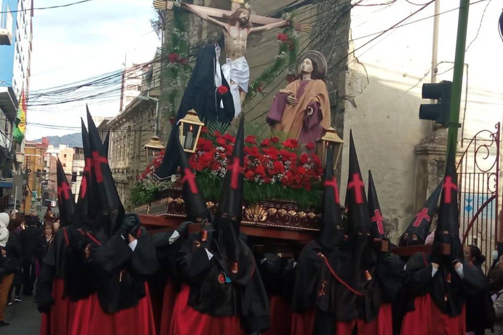 Procesión del Santo Sepulcro, desde la iglesia la Merced en La Paz.