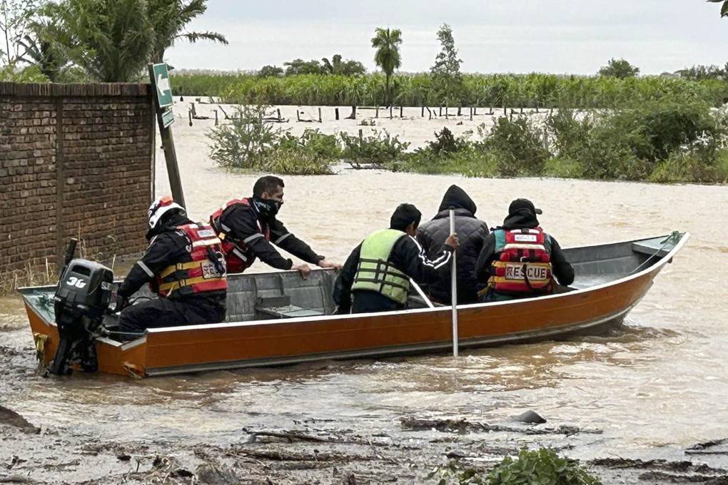 Trabajo de equipos de rescata