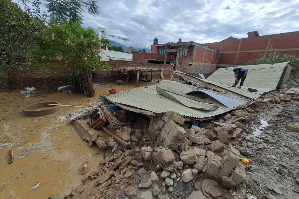 Una vivienda colapsa ante la humedad de las aguas