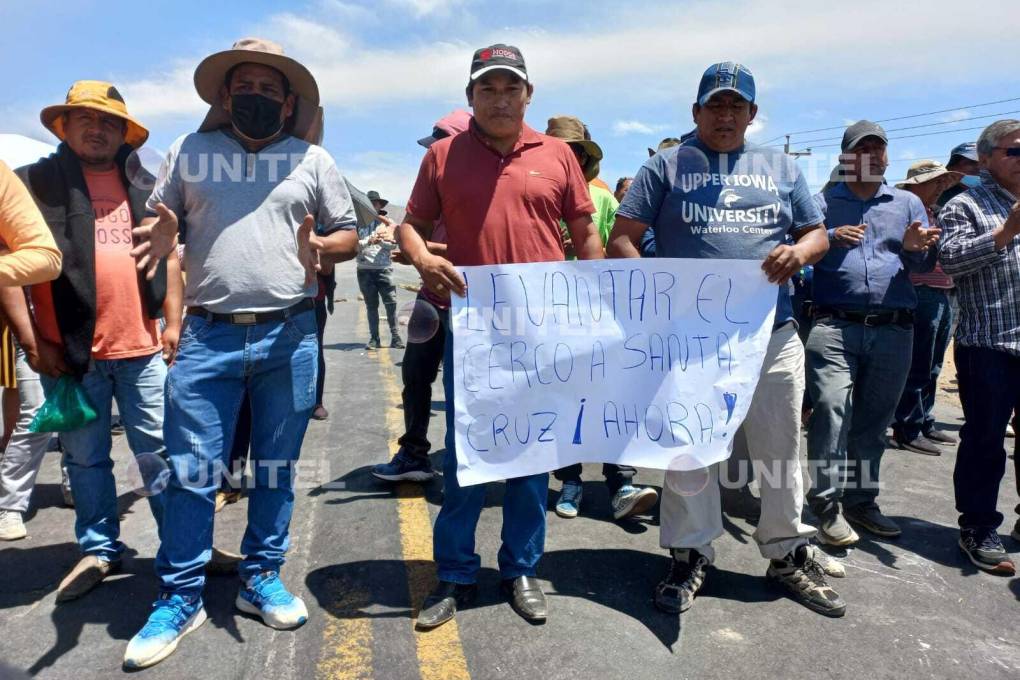 Bloqueo en la ruta nueva Cochabamba-Santa Cruz.