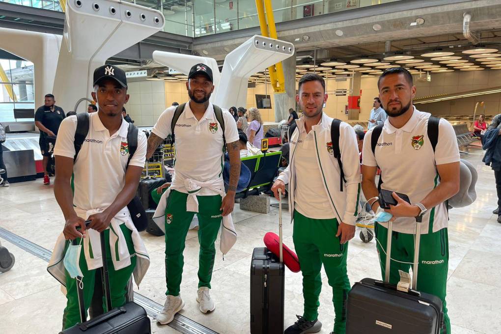 La Verde llegó a Francia y ultima detalles para el amistoso ante Senegal