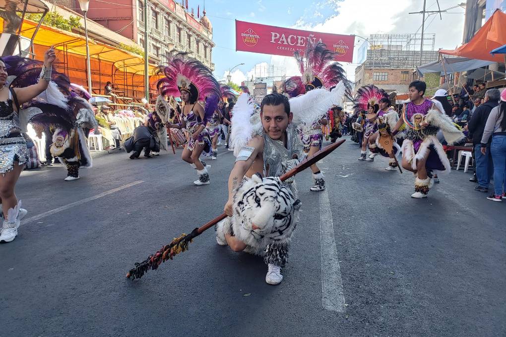 Danza de Tobas de la UMSA