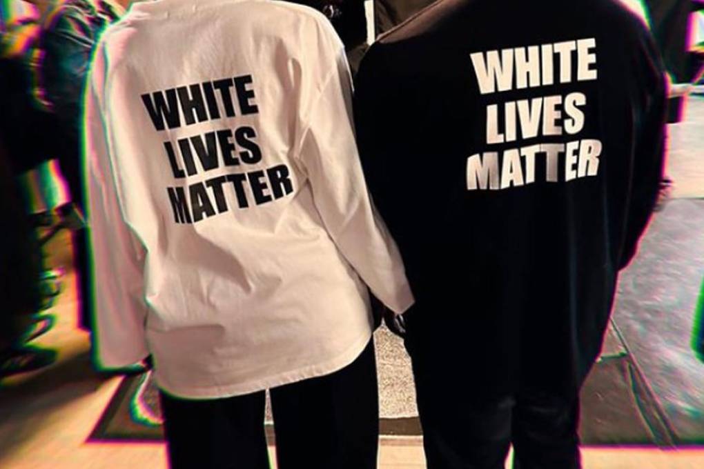 Kany West luce una camiseta con un mensaje que es considerado racista