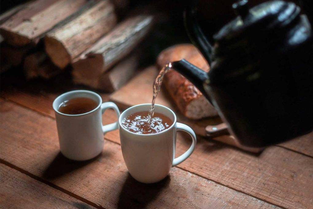 El Té con Té servido muy caliente 