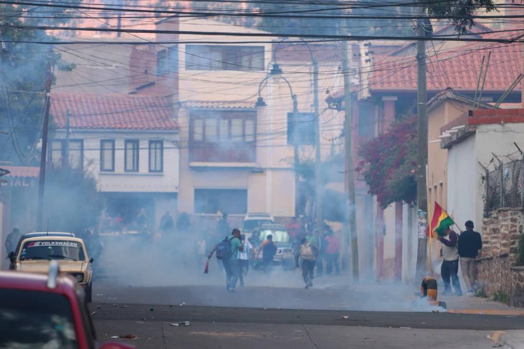 Gasificación policial en Sucre. 