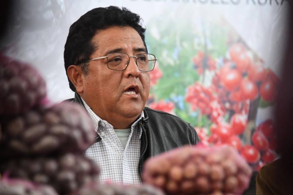 El ministro expuso que se garantiza la seguridad alimentaria