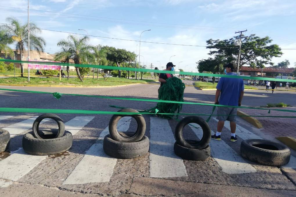Las vigilias y bloqueos se realizan en diversas zonas de la capital cruceña
