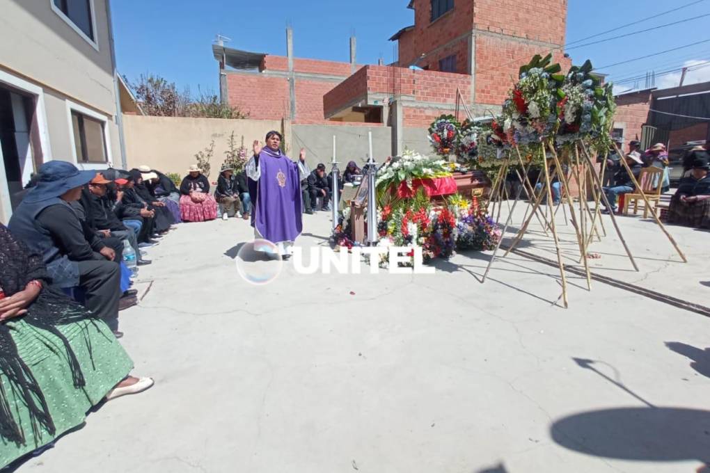 El velorio se instaló en su vivienda en la ciudad de El Alto.