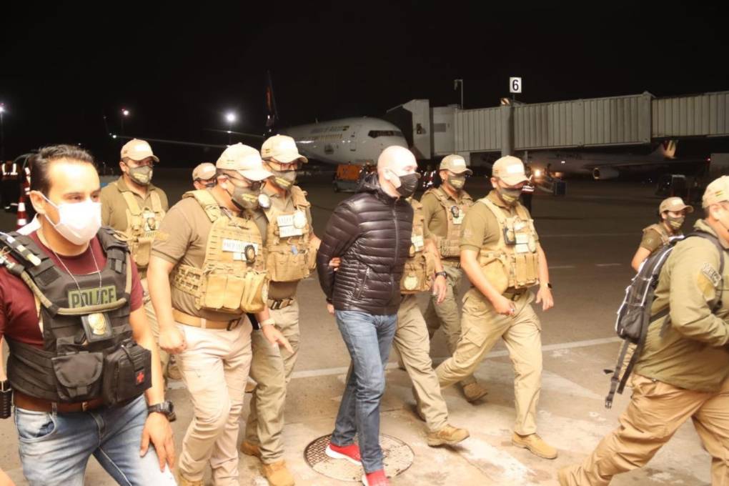 Parada a su llegada a Viru Viru el jueves