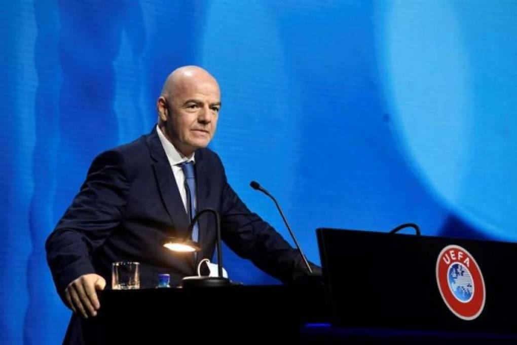 FIFA advierte a los clubes de la Superliga europea que deberán afrontar las consecuencias