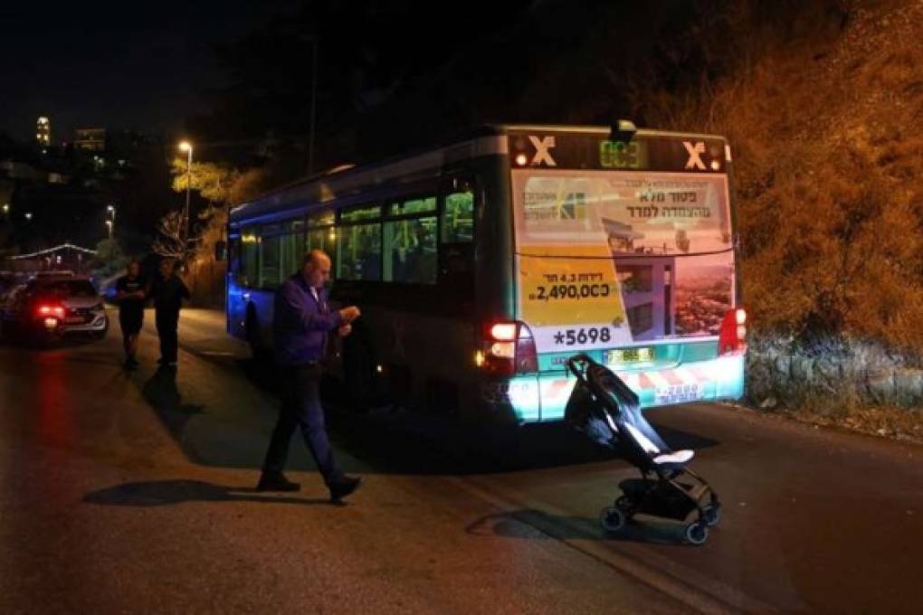 Siete heridos, dos graves, en ataque a un bus en Jerusalén
