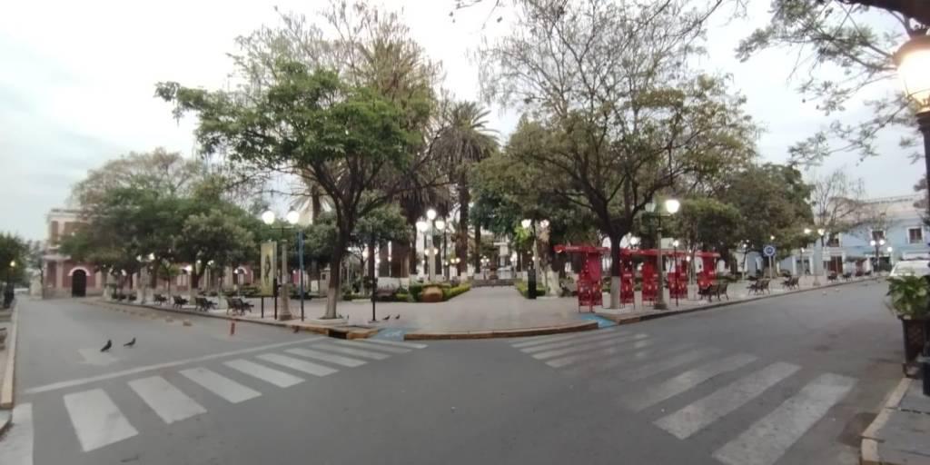 Vista de la plaza de la ciudad de Tarija.