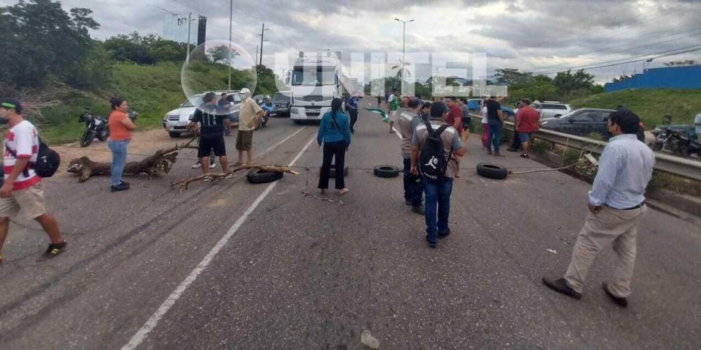 Santa Cruz enfrenta nueva semana de bloqueos en rutas troncales