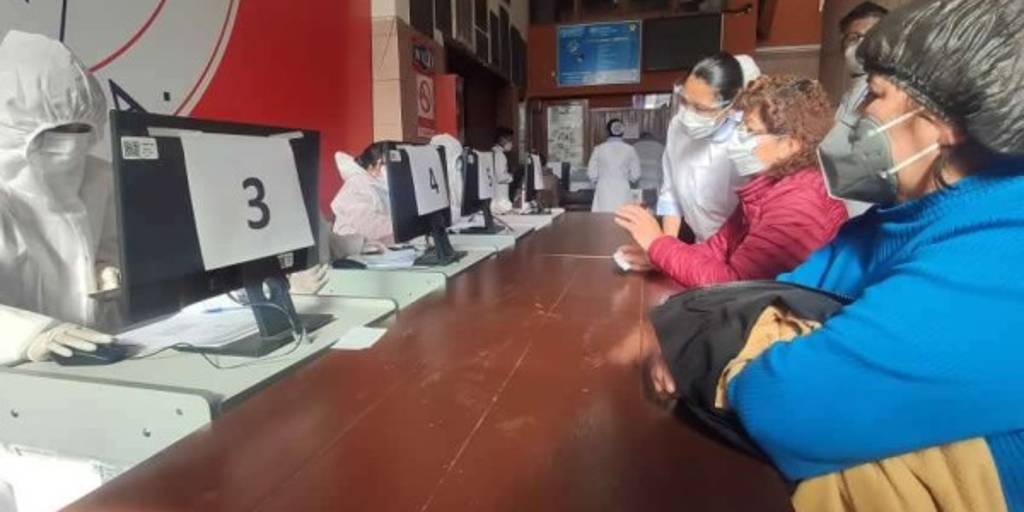 Conoce los puntos de vacunación masiva en La Paz y El Alto