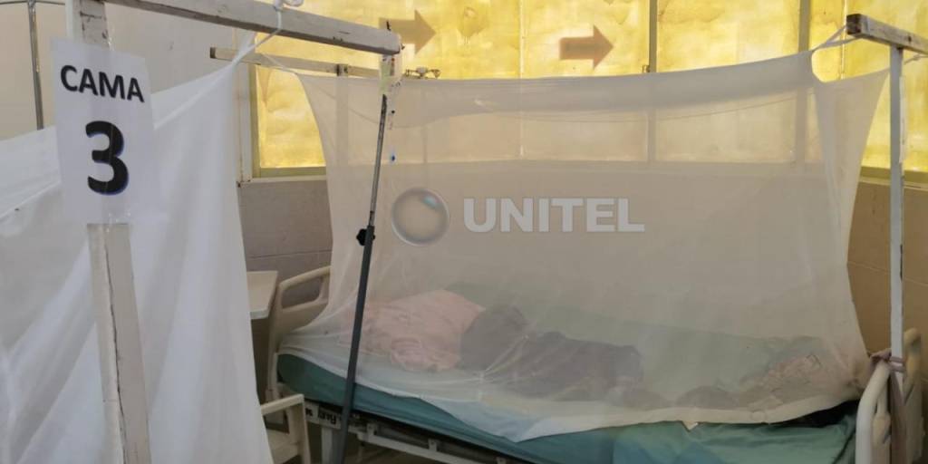 Un paciente con dengue internado en el hospital de Caranavi.