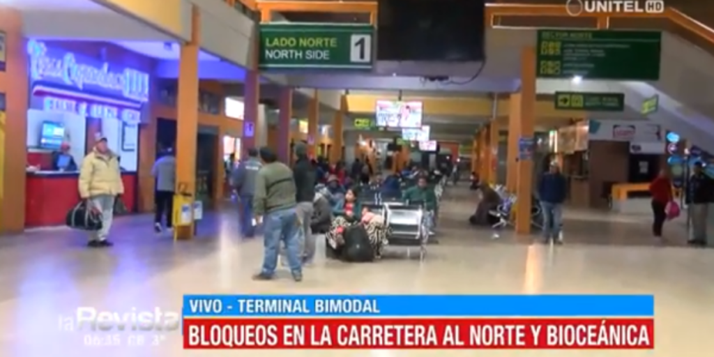 Suspenden salidas de buses por bloqueos en la carretera al norte y ...