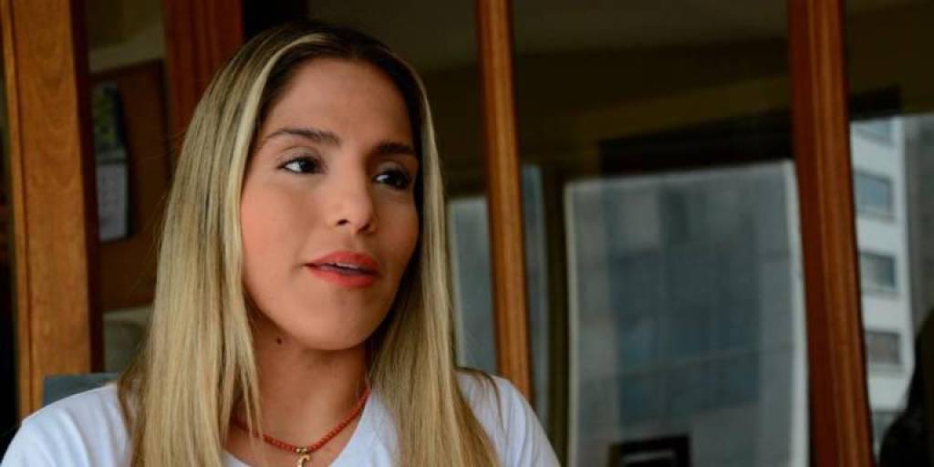 Carolina Ribera, hija de la expresidenta Jeanine Añez