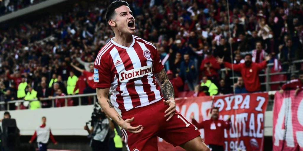 El futbolista colombiano se quedó sin club tras rescindir su contrato con el Olympiacos de Grecia.