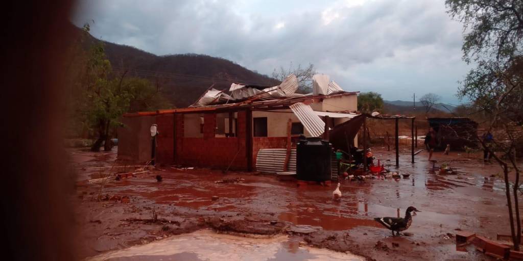 Municipio de Lagunillas se declara en desastre; casas quedaron sin techo y se cortaron los caminos tras fuerte temporal