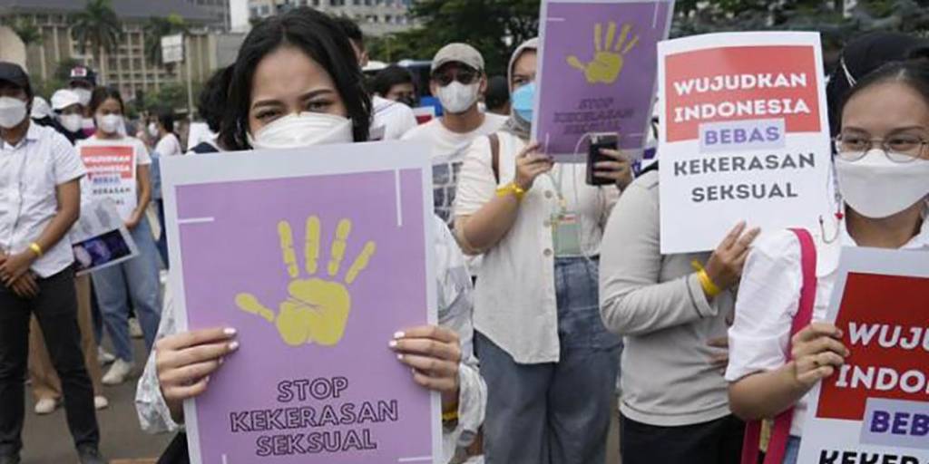 Indonesia aprueba una reforma penal que castiga el adulterio