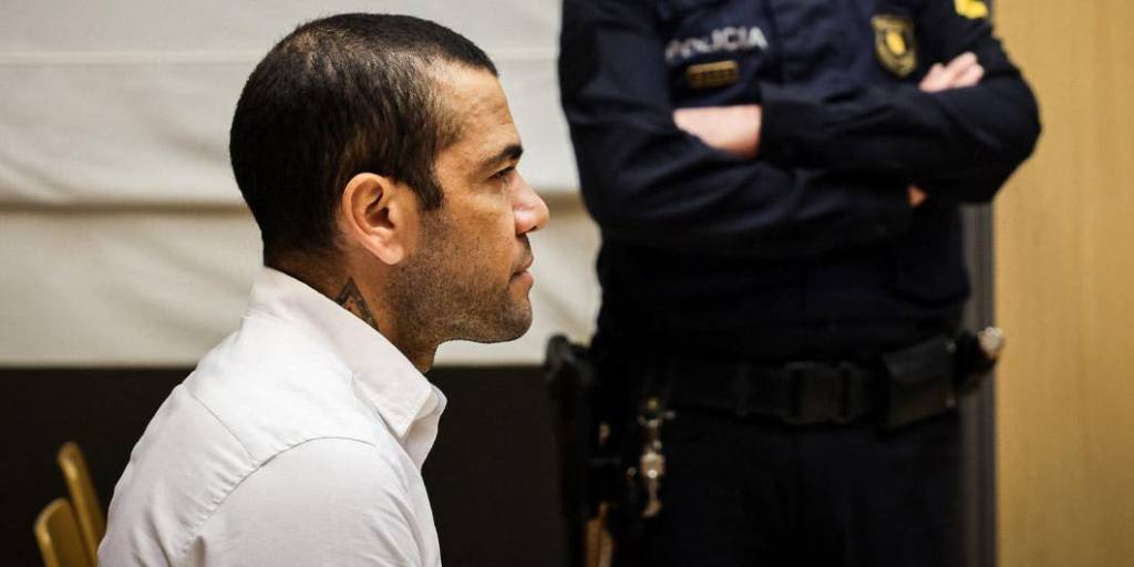 Daniel Alves asistió al juzgado de Barcelona para someterse al juicio por supuesto caso de violación