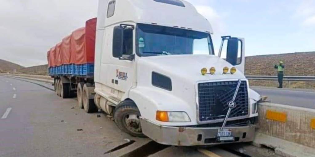 El camión involucrado en el caso de la muerte de un camionero.