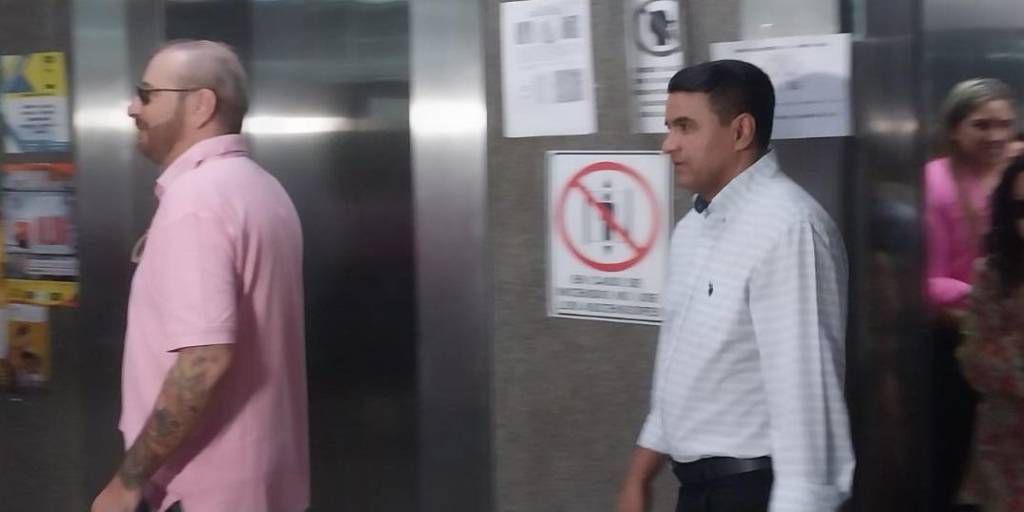 Rómulo Calvo y Roberto Fernández en la audiencia de este viernes