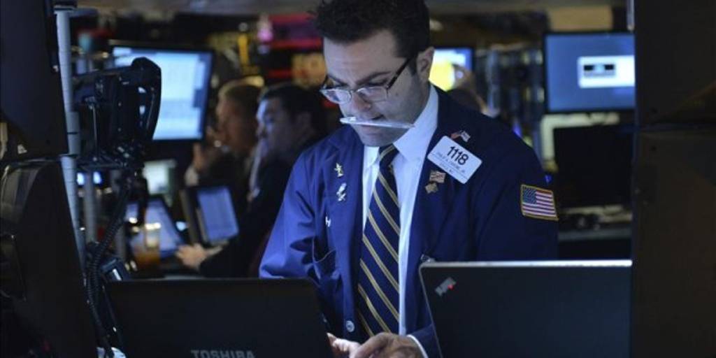 Wall Street cierra con dos nuevos máximos históricos del Dow y el