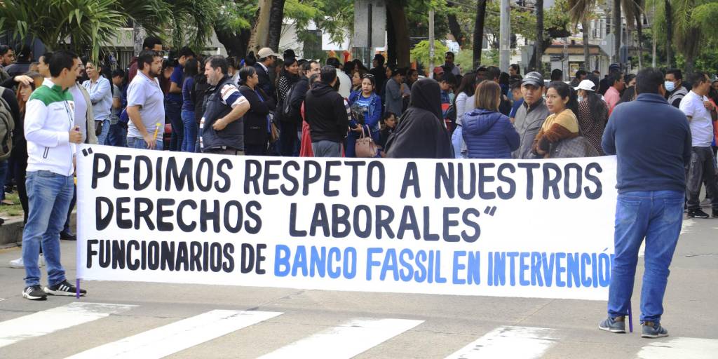 Trabajadores del exbanco Fassil en una protesta.
