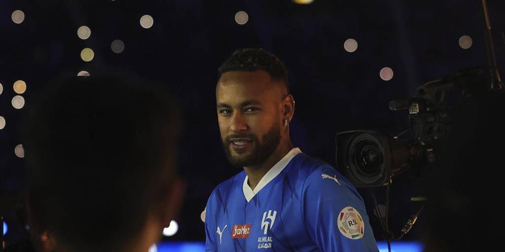 Neymar, en una gran presentación en su nuevo club