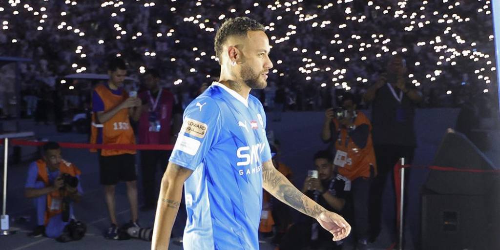 El brasileño fue presentado como la gran contratación del equipo saudí