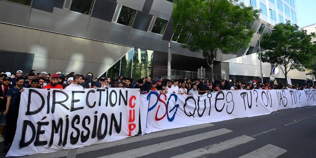 Protestas de hinchas del PSG