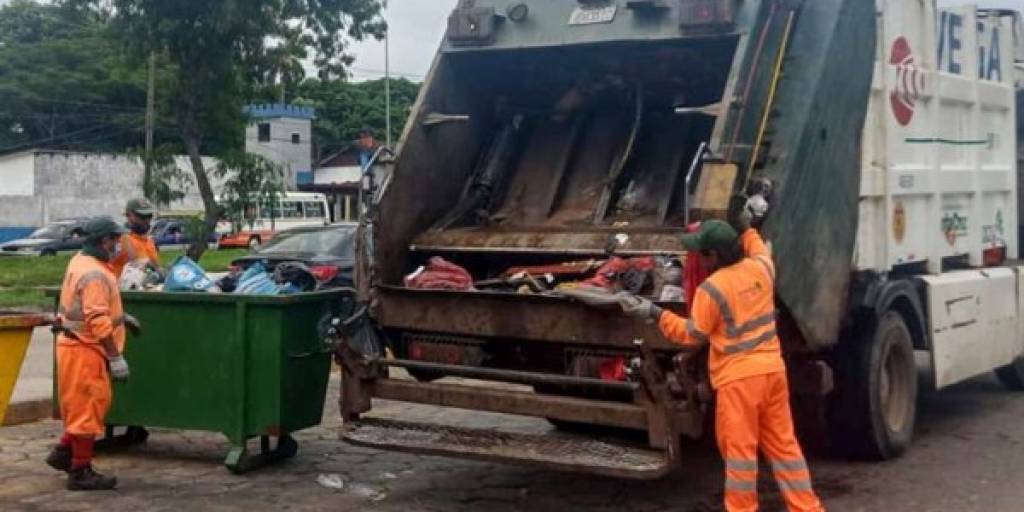 Recojo de basura en la capital cruceña - Foto: Vega Solví