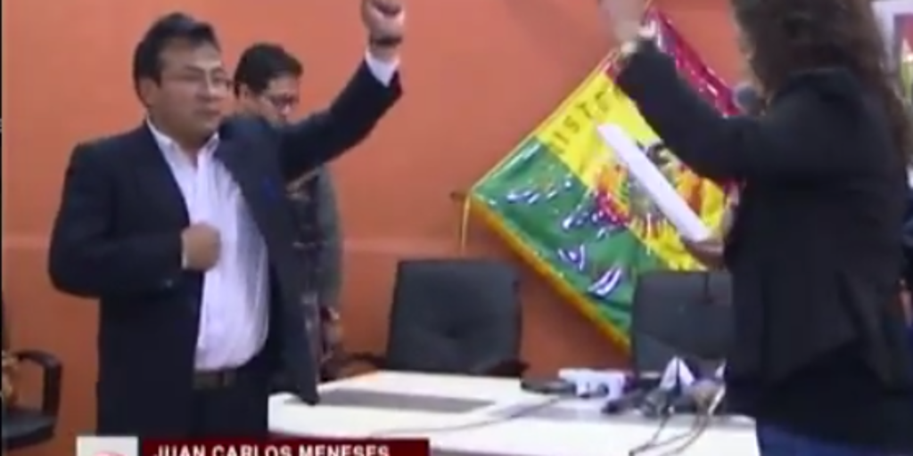 Juan Carlos Meneses fue posesionado como nuevo gerente de la Caja Nacional