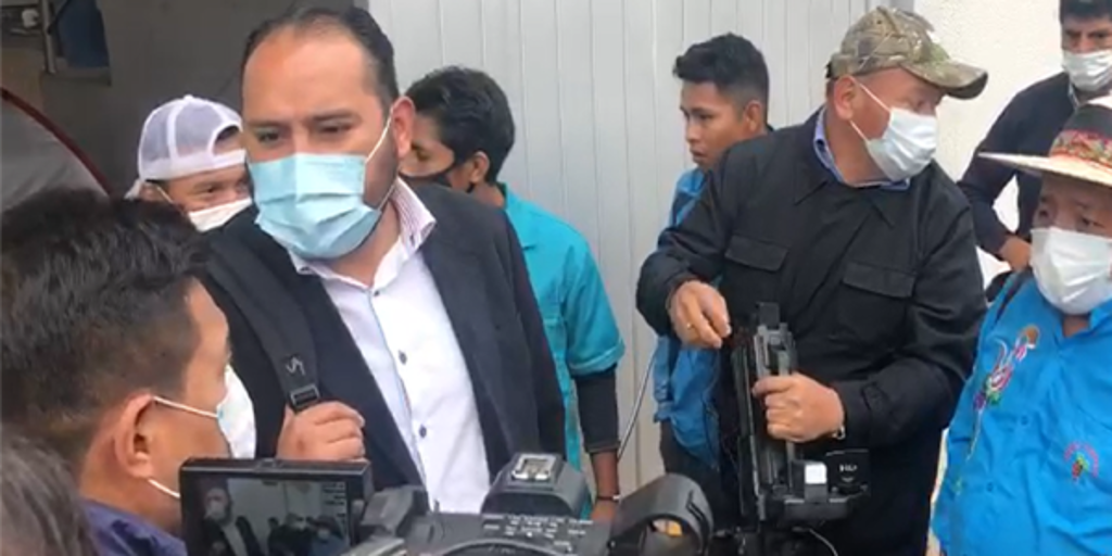 El viceministro Ríos llegó a predios de la universidad estatal