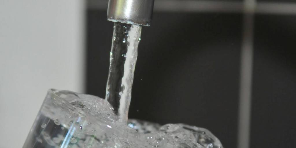 Suspenden la aplicación de la resolución que permitía el incremento de tarifas de agua potable