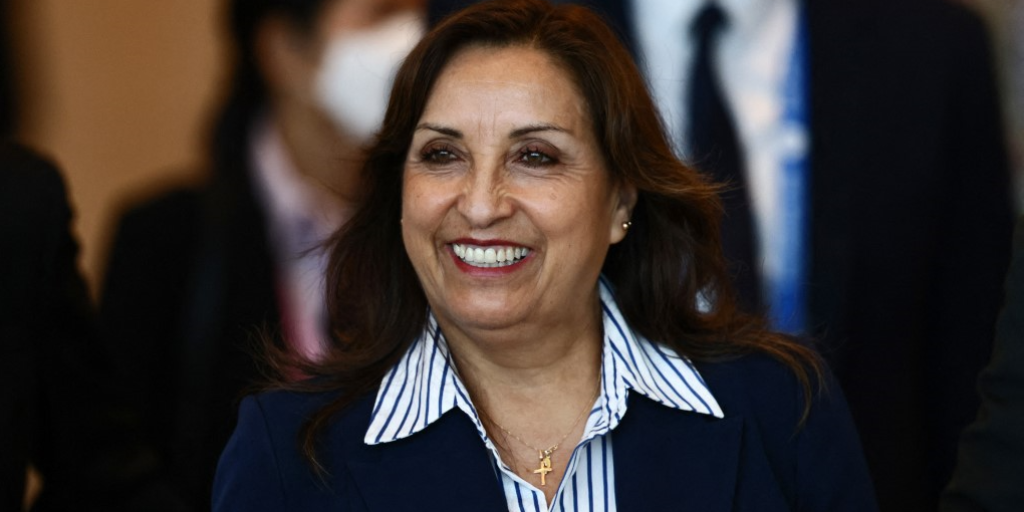 Dina Boluarte, nueva presidente de Perú